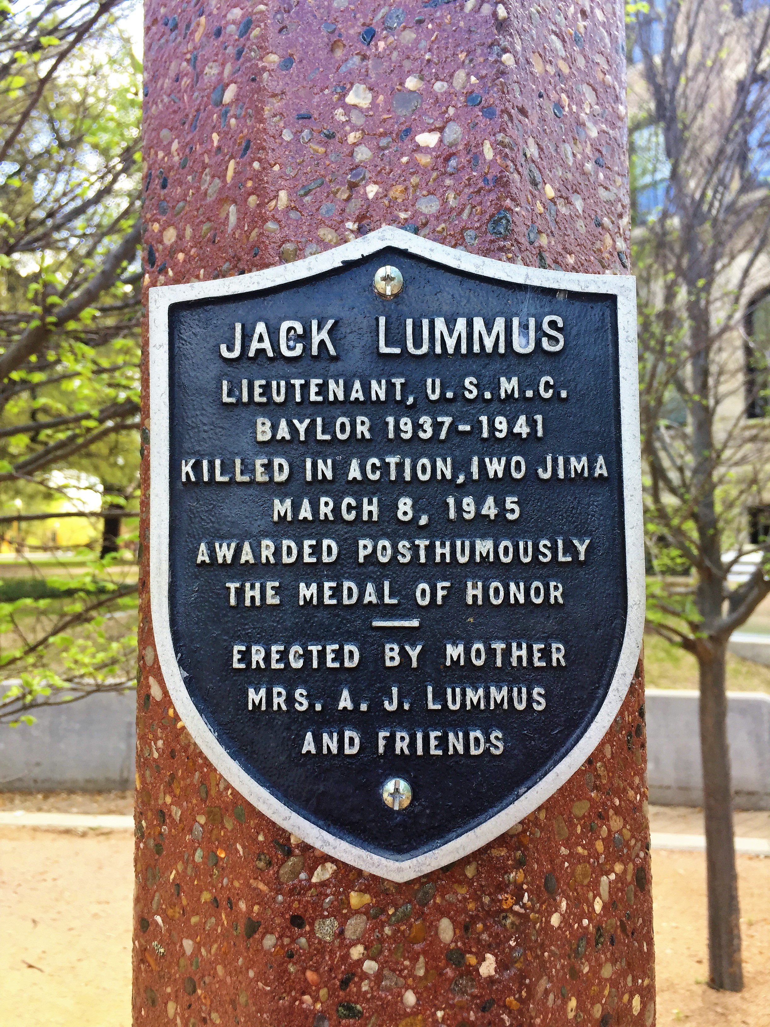 Jack Lummus Lamppost Plaque