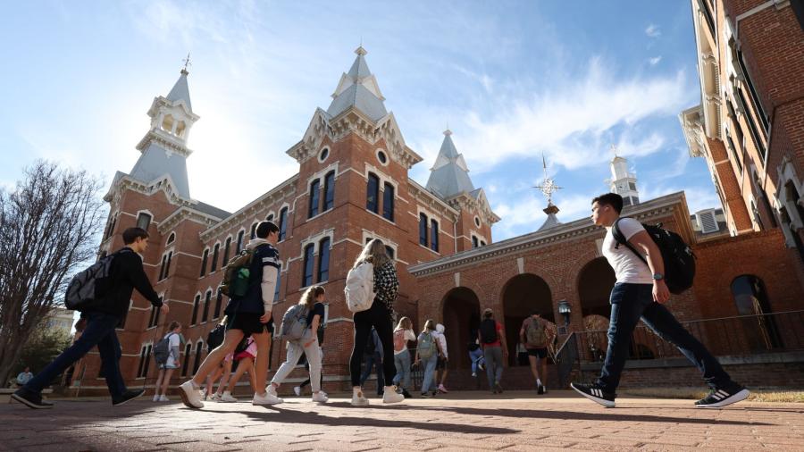 Students walking on the historic quad at Baylor University