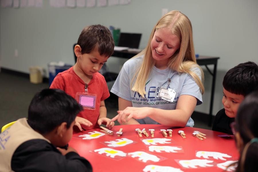 School of Education master’s candidate Sarah Bertelson instructs students from Bell’s Hill Elementary in Waco ISD in early math concepts at the Math for Early Learners Academy (MELA). A Baylor 2024 graduate with a BSEd in elementary education, Bertelson will be a teacher at Bell’s Hill after her master’s graduation in August.